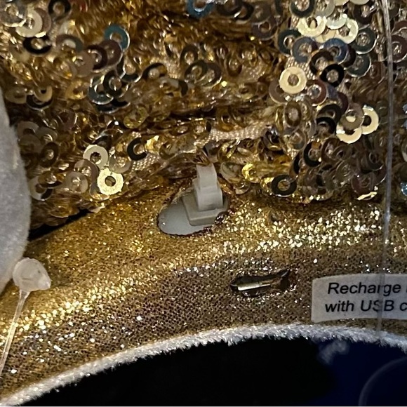 Disney 50th Anniversary Light Up Minnie Mouse Ears Headband NEW w/ Tag & Charger - Picture 6 of 6